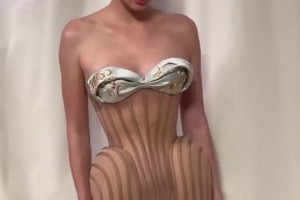 这气质真绝了👍 难怪NBA众球星会拜倒在她的裙下！